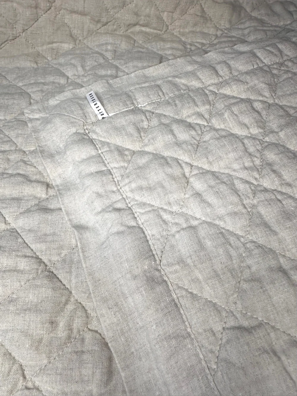 Pottery Barn Belgian Flax Linen Diamond Twin Quilt W/One Sham Excellent